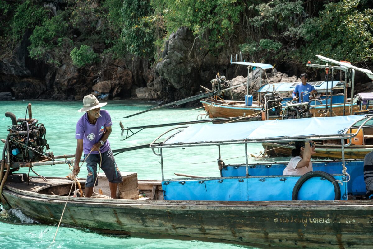 Pesca traina col vivo dalla barca il maestrale pesca